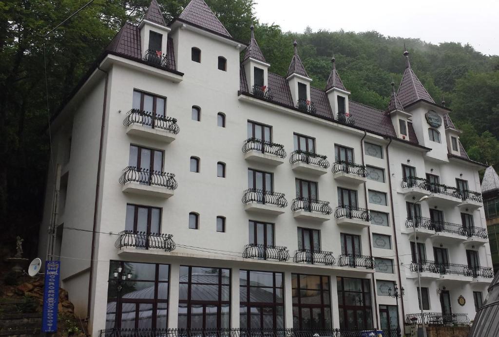 Hotel Coroana Moldovei Slănic Moldova Exterior foto