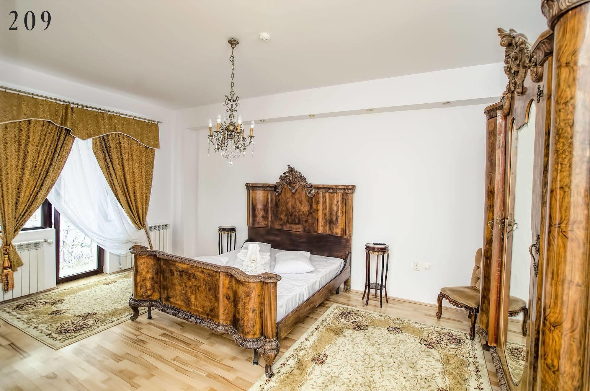 Hotel Coroana Moldovei Slănic Moldova Exterior foto